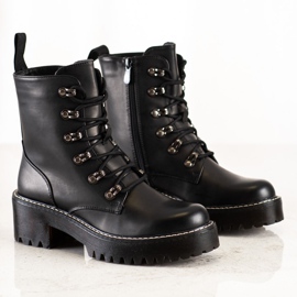 Janessa Muotityöntekijät musta 2