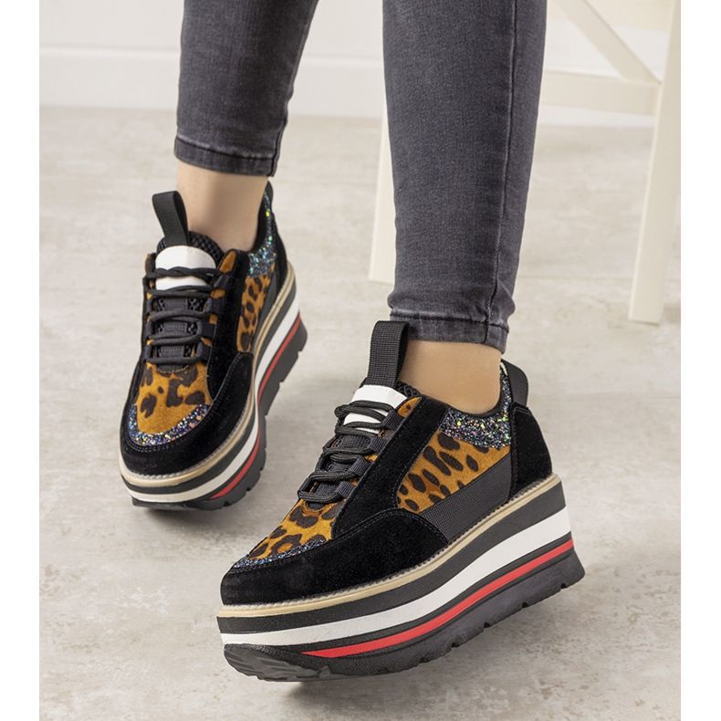 Mustat lenkkarit, joissa korkea Debbi -pohja ruskea 1