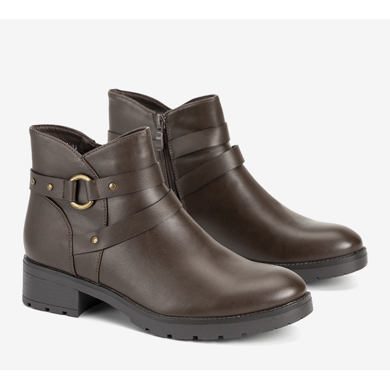 Ruskeat, litteät Danisa -nilkkurit, joissa raidat 1