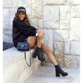 FJ1 Naisten lämpimät saappaat Square Post Black Closer musta 2