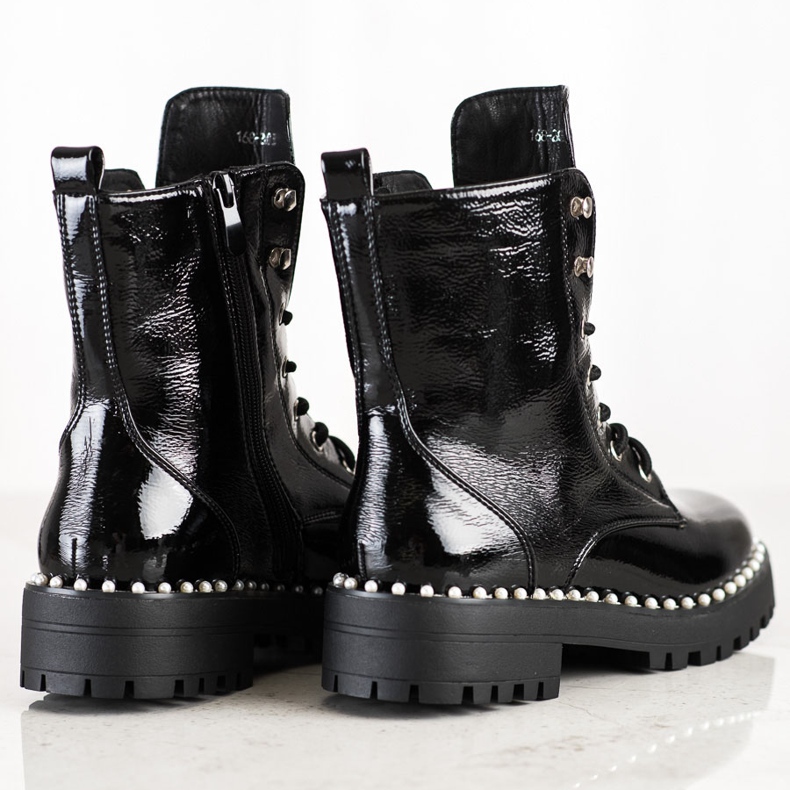 Bestelle Mustat työntekijät helmillä 1