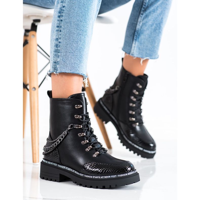 S. BARSKI S. Bararskin työntekijät ketjulla musta 2