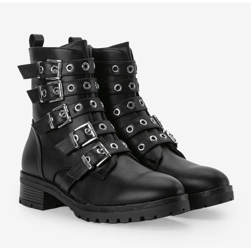 Mustat laukut, joissa on Suzan -soljet 1