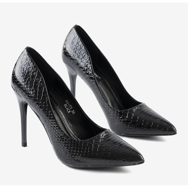 Craigien mustat korkokengät 1