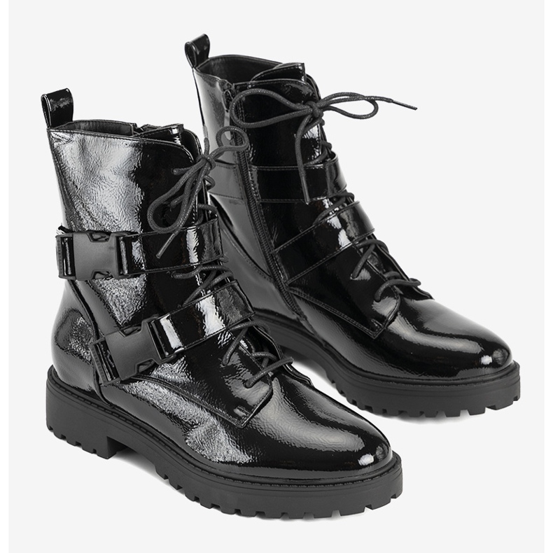 Ferlandin mustat kiiltonahkakengät 1