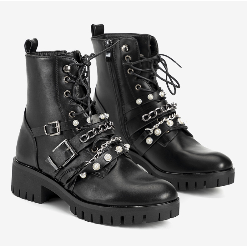 Naisten mustat vaelluskengät, joissa Faubert -ketjut 1