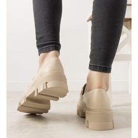 Beige mokkasiinit korkealla Reynan pohjalla 1