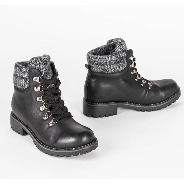 Mustat pussit, joissa on kudottu Ally -insertti 1