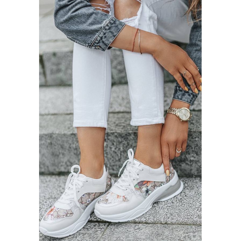 Valkoiset naisten urheilukengät Tialta valkoinen monivärinen 1