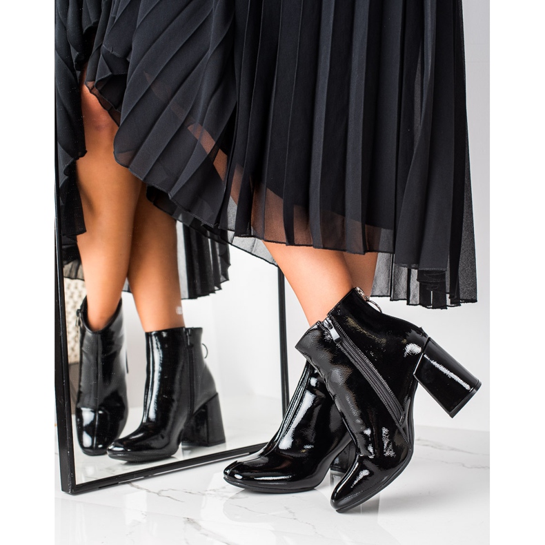 Lucky Shoes Lakatut saappaat postissa musta 2