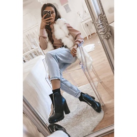 Mustat nilkkurit Rocko -vetoketjulla 1