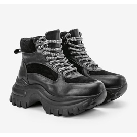 Mustat lenkkarit Big City Girl -alustalla 1