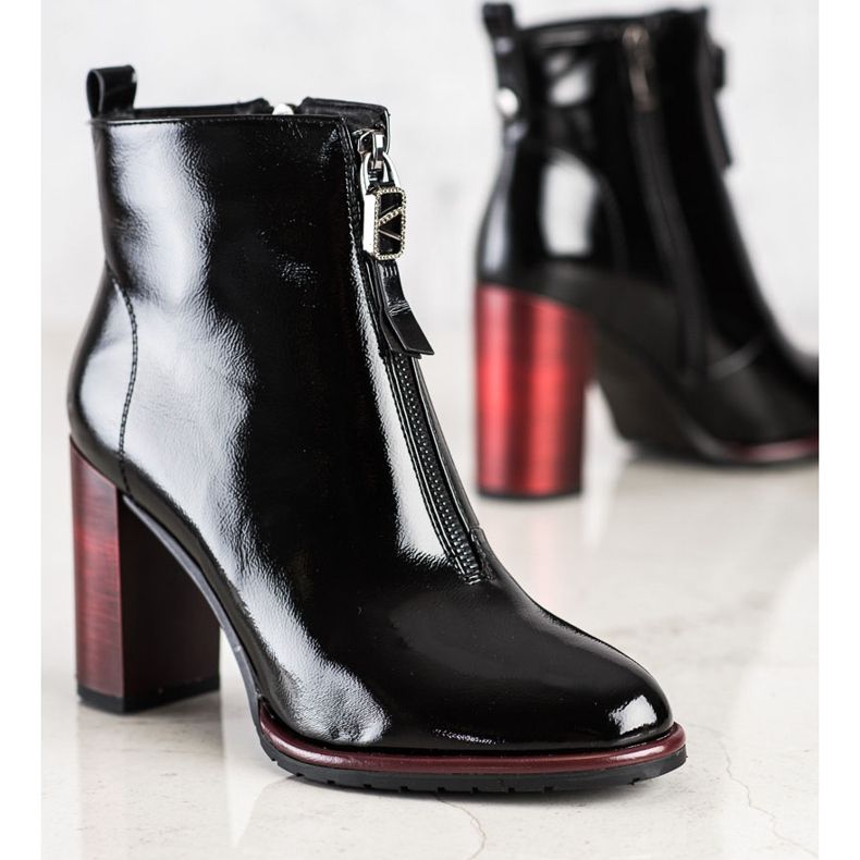 S. BARSKI Tyylikkäät lakatut saappaat S.BARSKI musta 2