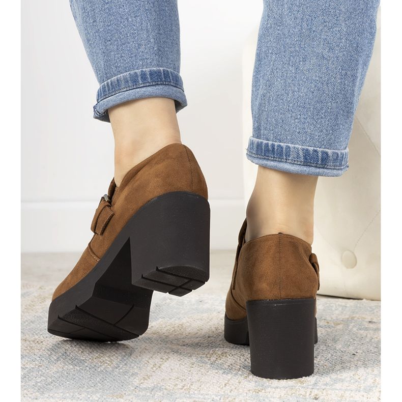 Beige kengät postauksessa Leonie khaki 1