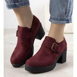 Maroon puhuu Leonien postauksesta punainen 1