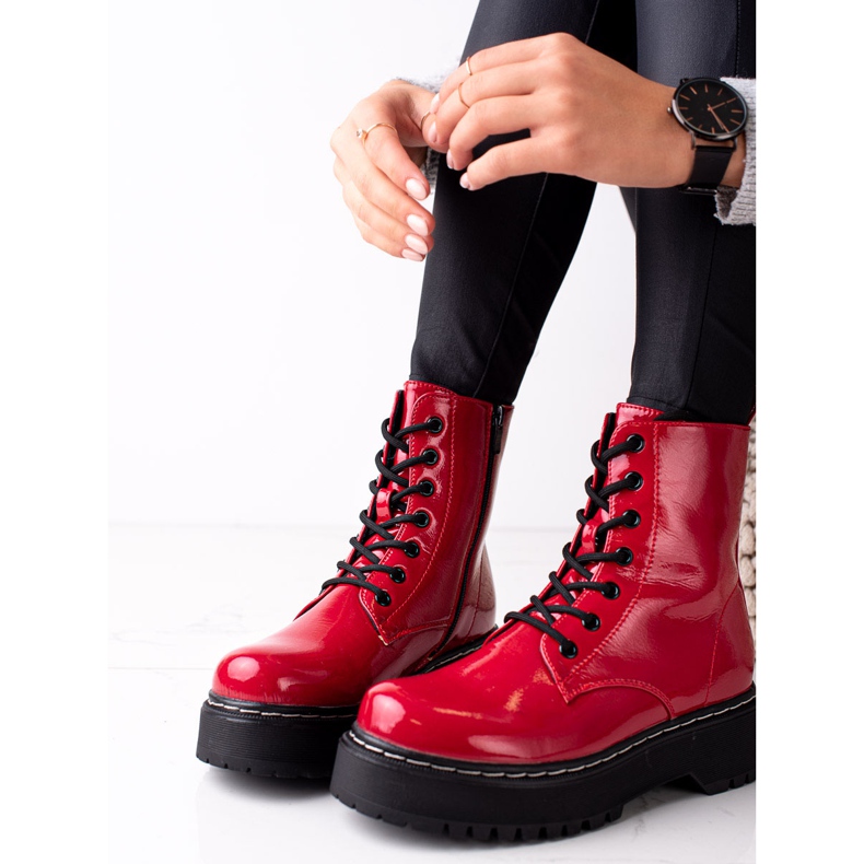 Evento Red Trappers alustalla punainen 1