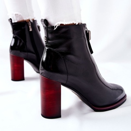 S.Barski Naisten mustat saappaat lakattu Cofton -pylväässä 1