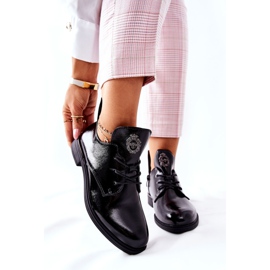 Lakatut kengät Sergio Leone lämmitetty PB262 musta 1