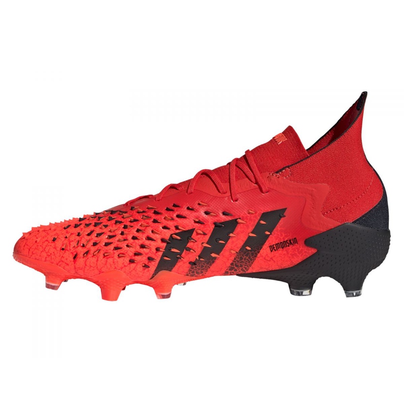 Adidas Predator Freak.1 Fg M FY6256 jalkapallokengät punainen punainen 1