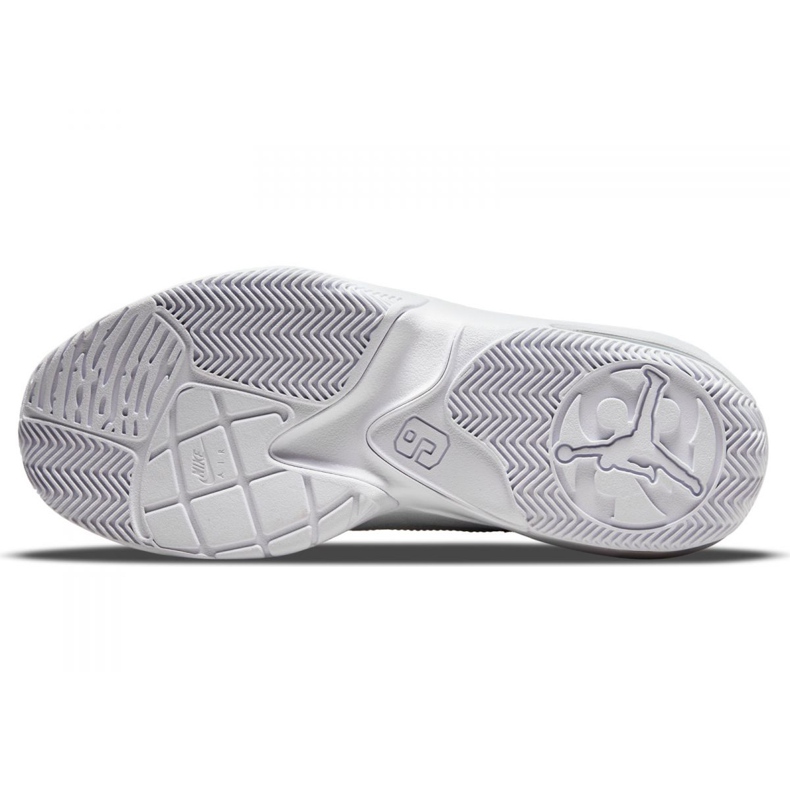 Nike Jordan Max Aura 3 M CZ4167-101 valkoinen 2