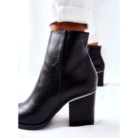 POTOCKI Klassiset mustat Airah -saappaat korkokengillä 1