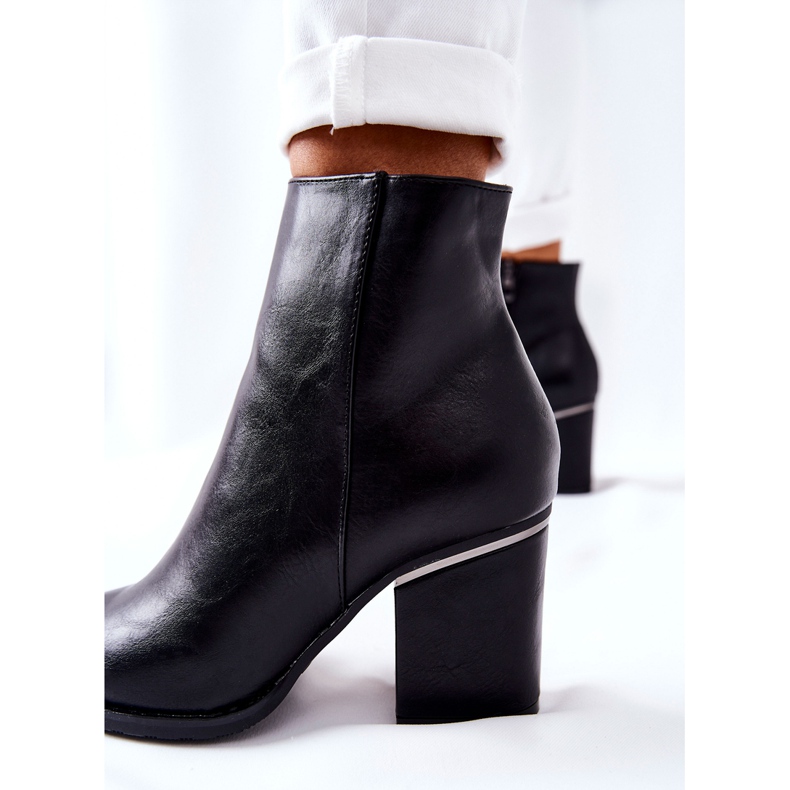 POTOCKI Klassiset mustat Airah -saappaat korkokengillä 1