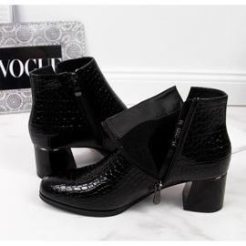 Korkokengillä varustetut korkokengät Potocki W WOL30A musta 1