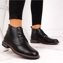 Nahkaeristetyt saappaat T.Sokolski W SCA141 musta valkoinen 1