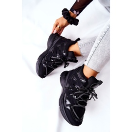 Urheilulliset mustat Hesane -kiilakengät 1