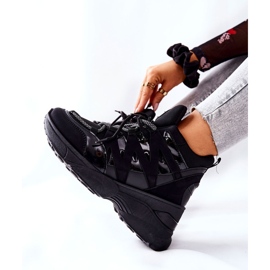 Urheilulliset mustat Hesane -kiilakengät 2