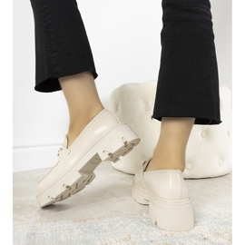 Beige mokkasiinit, joissa korkea Anouk -pohja kultainen 1