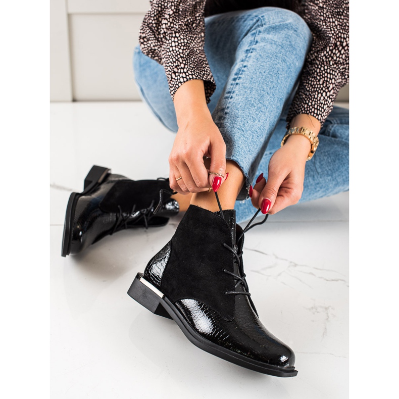 Sergio Leonen mustat saappaat 1