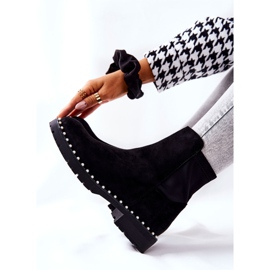 Mustat Venie Suede -saappaat helmillä 2