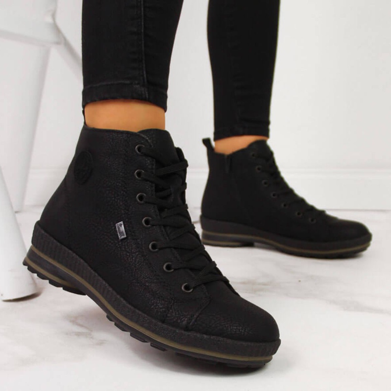 Rieker W Z2400 mustat mukavat vaelluskengät 1