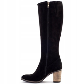 Olivier Naisten mustat eristetyt saappaat postissa 1