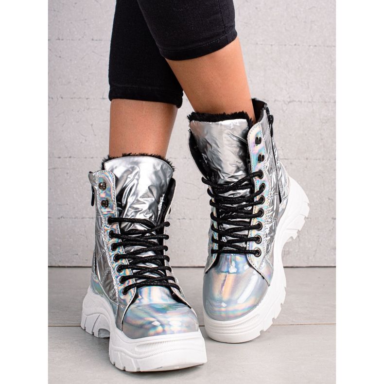 Hopeakengät VINCEZA -alustalla 1