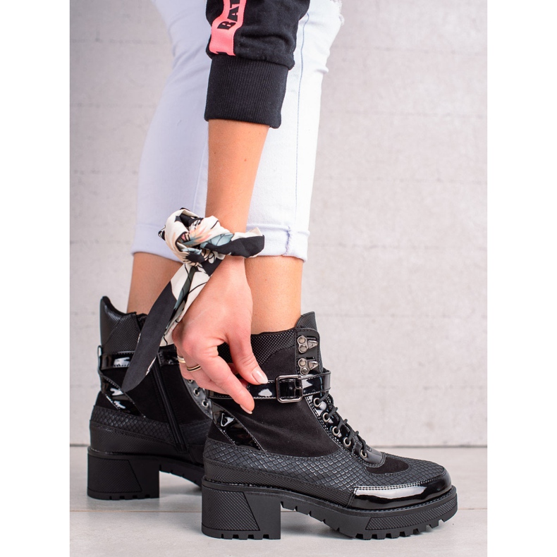 Queen Vivi Tyylikkäitä mustia työntekijöitä musta 2