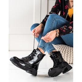 Goodin Klassiset lakatut työntekijät musta 1