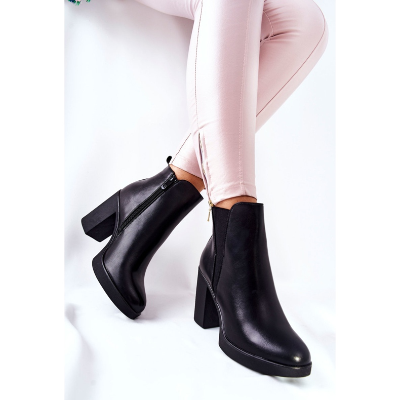 PG1 Nahkasaappaat mustalla Linari-postilla 2