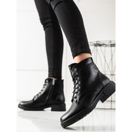 W. Potocki Mustat Trappers Eco Potocki -nahasta 1