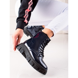 Sergio Todzi Tummansiniset ansoja laiturilla laivastonsininen 1