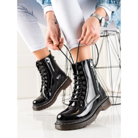 W. Potocki Potockin mustat lakatut saappaat 1