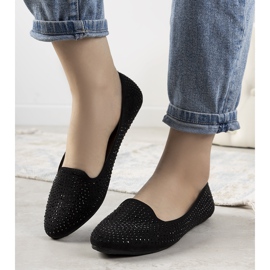 Mustat ballerinat, jotka on koristeltu Harriette-kuutiozirkonialla 1