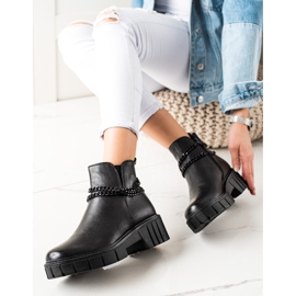 Goodin Saappaat alustalla ketjulla musta 1