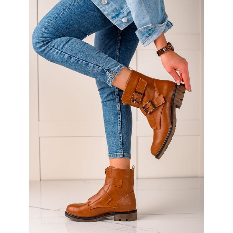 Kayla Ruskeat satunnaiset työntekijät 1