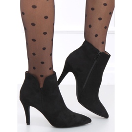 Malawi Mustat korkokengät 1