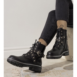 Mustat eristetyt Joannin saappaat 1