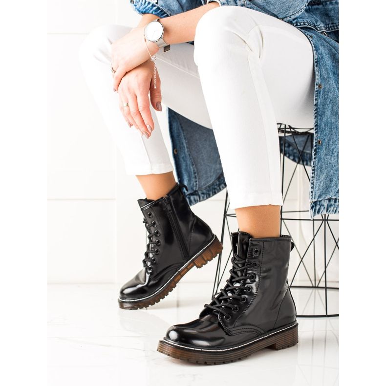 Lucky Shoes Mukavat mustat trapperit 1