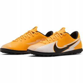 Nike Mercurial Vapor 13 Club Tf Jr AT8177 801 jalkapallokengät keltaiset 1