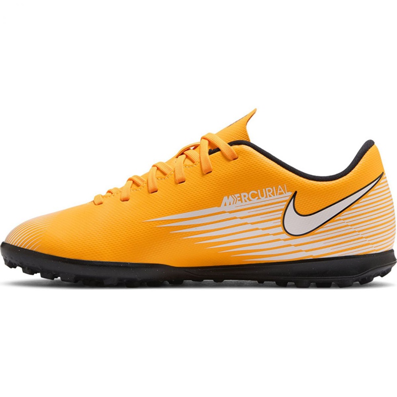 Nike Mercurial Vapor 13 Club Tf Jr AT8177 801 jalkapallokengät keltaiset 3